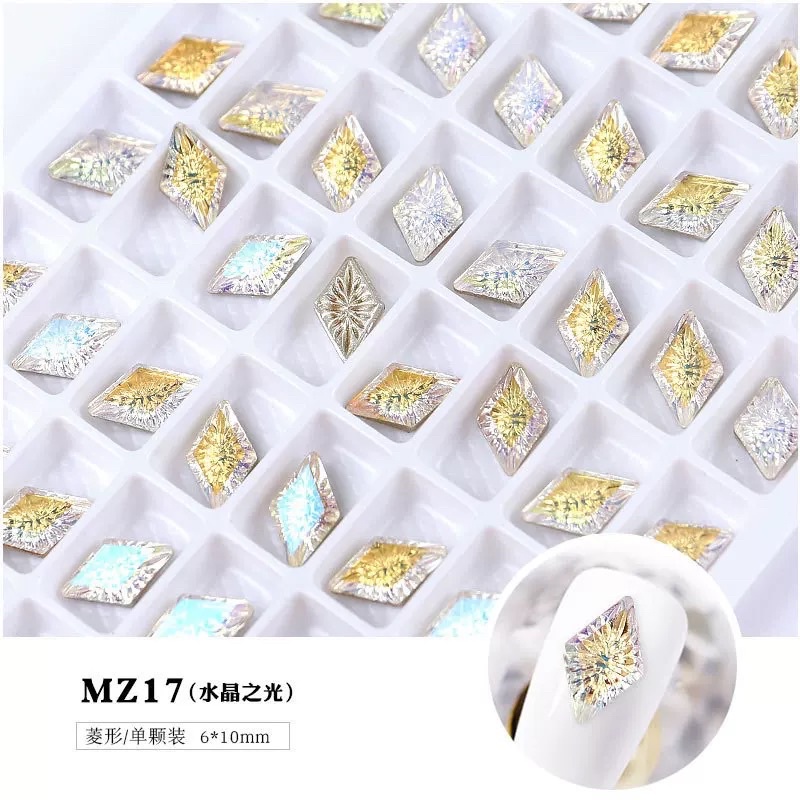 Đá hình đính móng tay