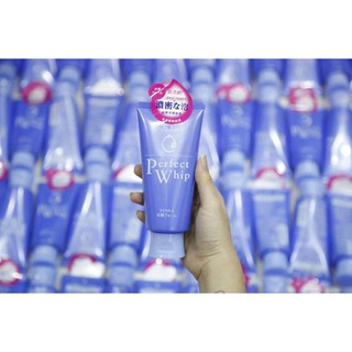💦💦💦sữa rửa mặt sheseido perfect whip foam