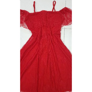 D055082 - Đầm ren trễ vai