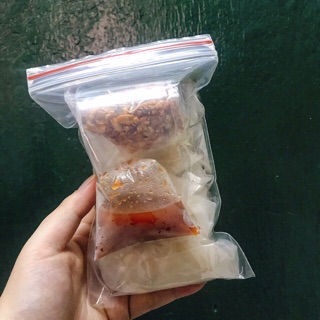 Bánh tráng phơi sương sốt me