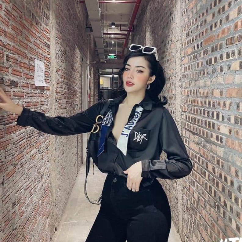 [Mã FAMAYWA giảm 10K đơn 50K] Áo Sơ Mi Tag Nơ Cổ Thêu Chữ Túi Ngực | BigBuy360 - bigbuy360.vn