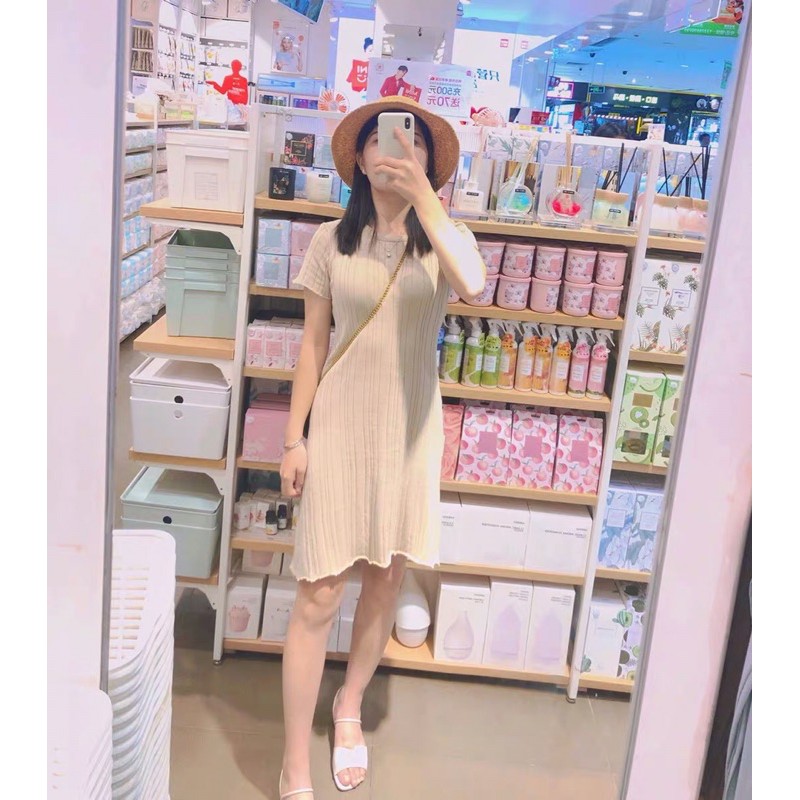 Váy len ngắn tay dáng suông