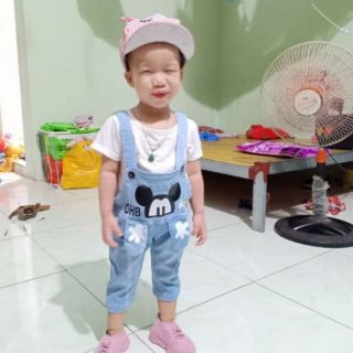 Yếm bé trai và gái