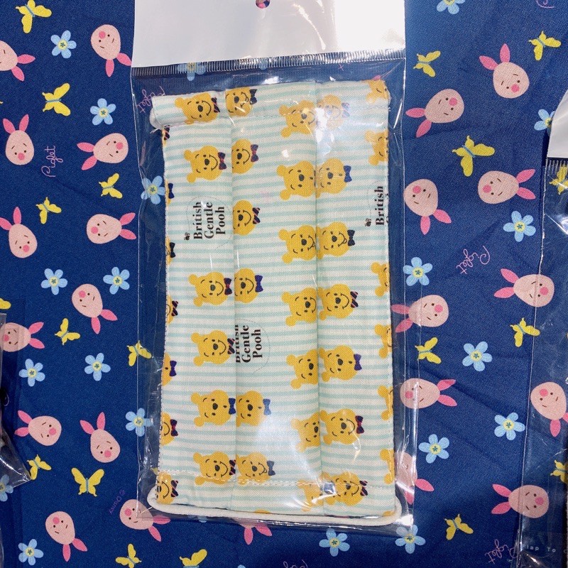Khẩu trang vải kiểu y tế hình gấu Pooh | BigBuy360 - bigbuy360.vn