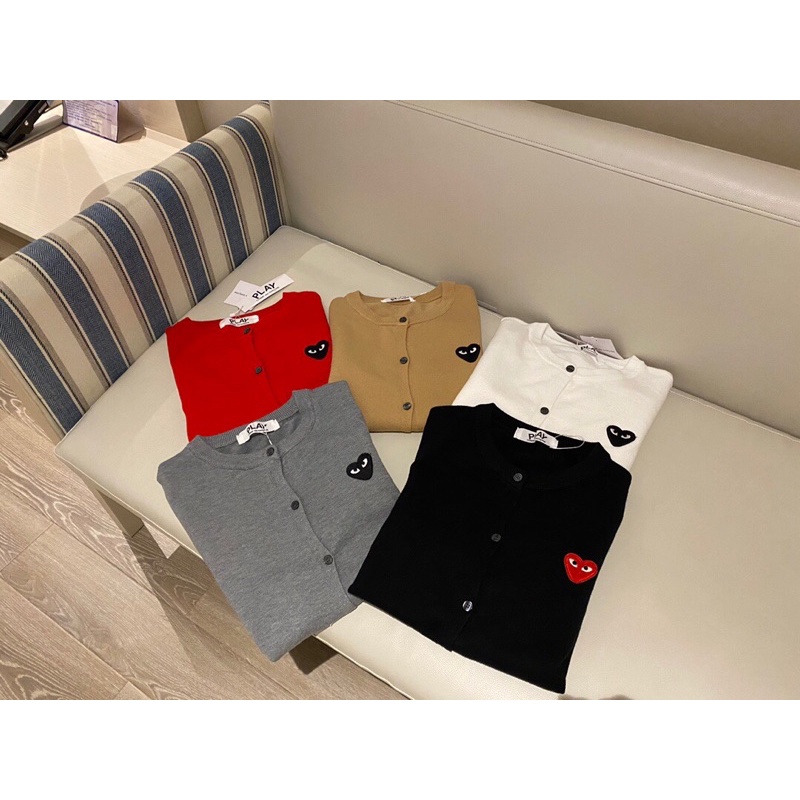 Áo Cadigan len Play CDG thêu trái tim