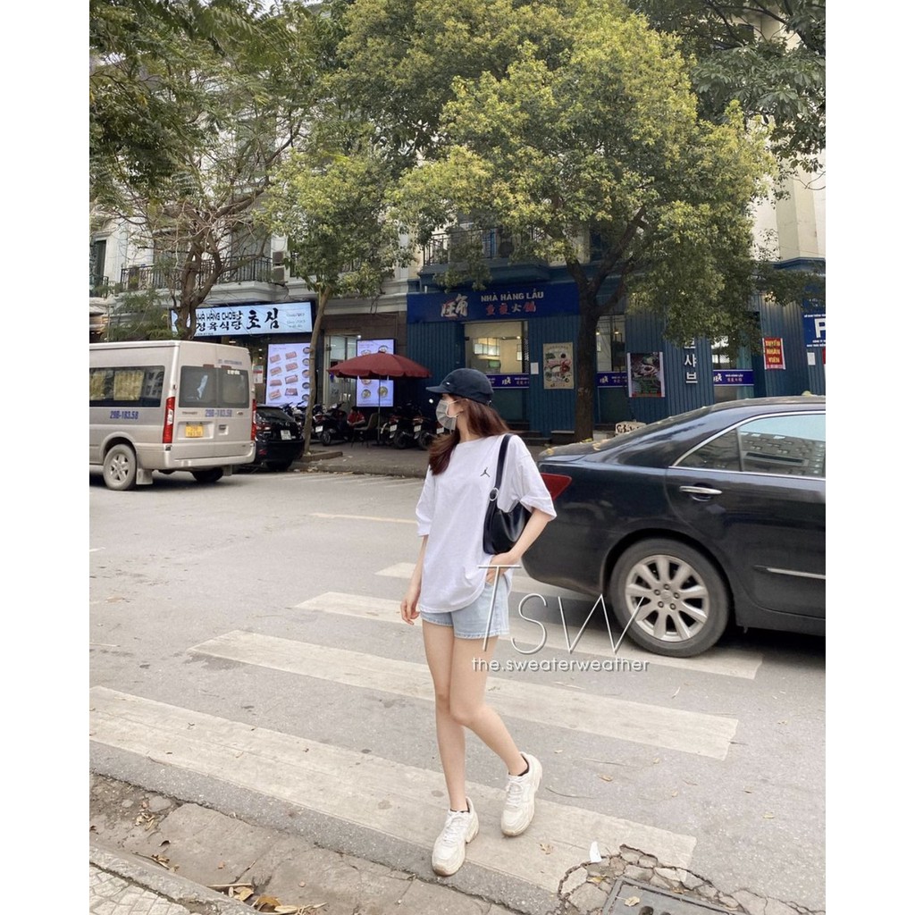 Áo Thun Bóng Rổ PEONYB Unisex [FREESHIP]🌸 Phông tay lỡ form rộng, dáng thể thao màu ĐEN | TRẮNG | BE nam nữ Ulzzang 🌸 | BigBuy360 - bigbuy360.vn