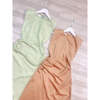 Váy lệch vạt đệm vai dúm sườn