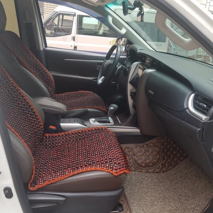 Sản Phẩm Đệm hạt gỗ tựa lưng massage ghế ô tô, kiêm dải lót hàng ghế sau 100% gỗ Cẩm Lai tự nhiên. Dạng đan kết diềm mép