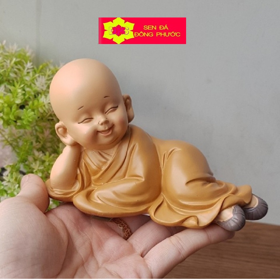 (HCM)-Tượng chú tiểu áo lam nằm nghỉ ngơi chất liệu Composite 13 CM- Phụ kiện trang trí - Sen Đá xương rồng
