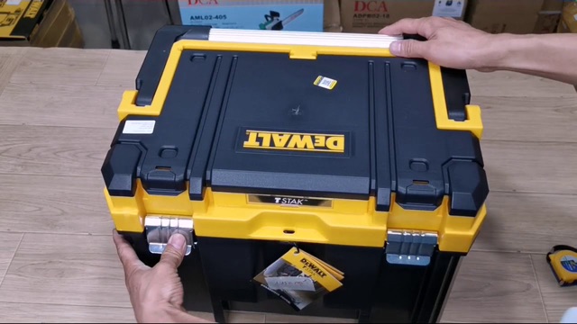 DWST17814 Thùng đồ nghề TStak Dewalt