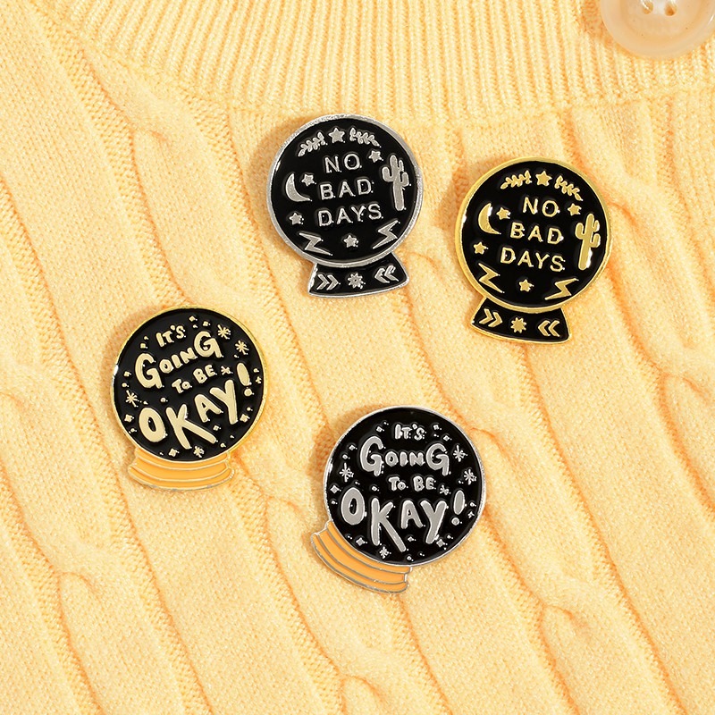 Ghim cài ve áo/ túi xách QIHE JEWELRY tráng men hình quả cầu pha lê in họa tiết chữ độc đáo thích hợp làm quà tặng