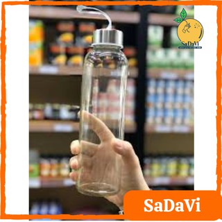 Chai thủy tinh trong suốt 500ml có nắp đậy và dây xách tiện lợi