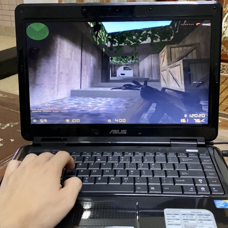 Laptop ASUS K40IJ sử dụng văn phòng, chơi game offline