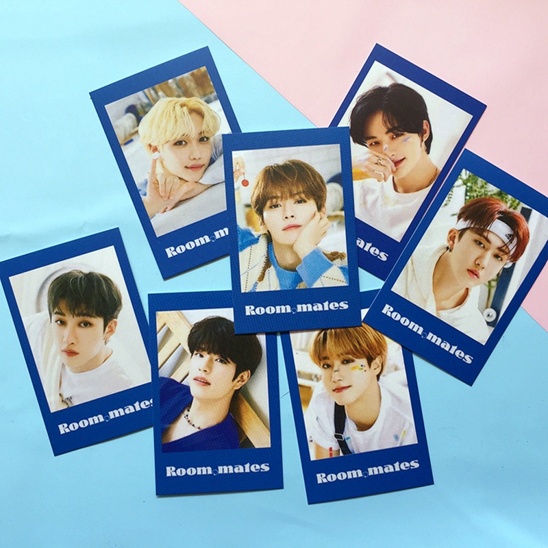 Set 8 Tấm Thẻ Ảnh In Hình Các Thành Viên Nhóm Nhạc Kpop Stray Kids 2022