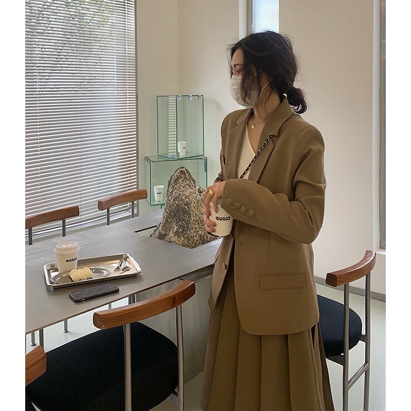 Set áo khoác blazer + chân váy dài xếp ly màu nâu tây ulzzang