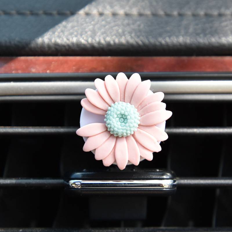 Sáp Thơm Oto Cài Cửa Gió Hình Chú Thỏ Cà Rốt Dễ Thương