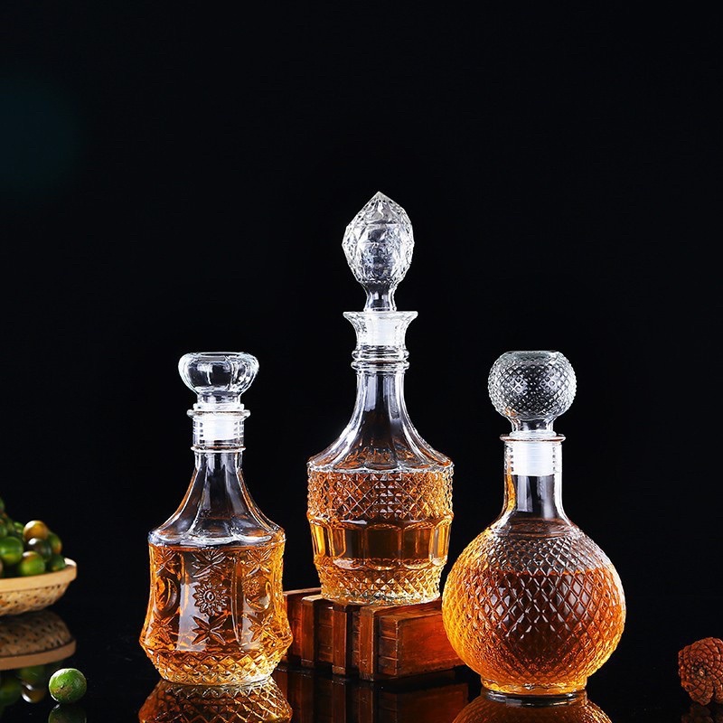 Chai lọ bình thuỷ tinh hoa văn trong suốt đựng rượu phong cách Bắc Âu sang trọng