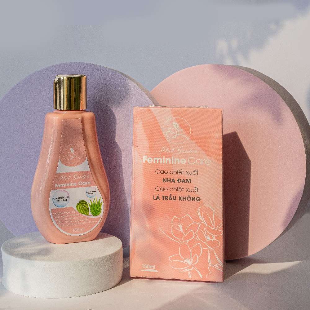 Dung dịch vệ sinh phụ nữ Mini Garden Feminine Care 150ml bibi90
