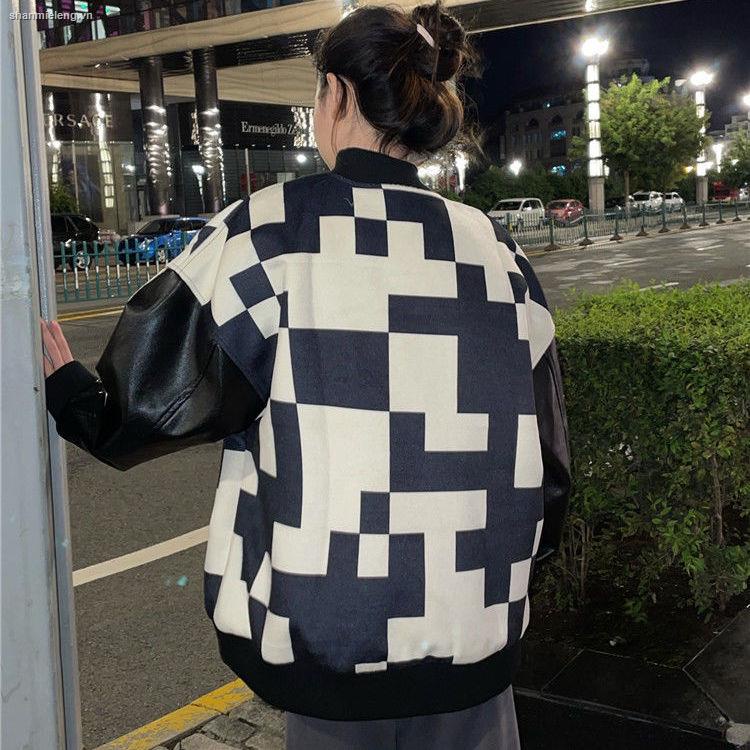 Áo khoác bóng chày phối màu trắng đen phong cách Hong Kong cổ điển thời trang thu đông cá tính cho nữ