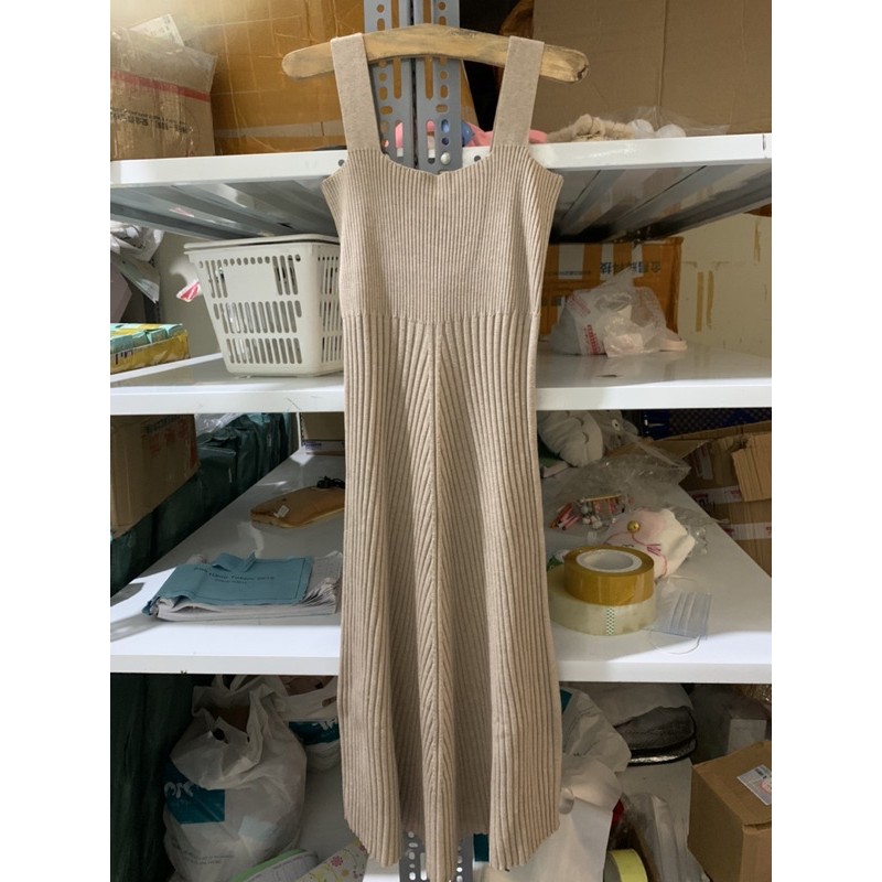 Váy yếm len 2 dây bản to QC