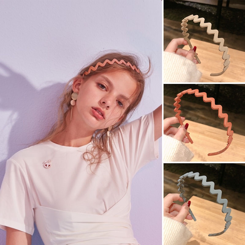 Cài tóc màu kẹo phong cách thời trang đơn giản