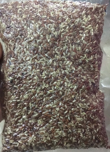 Gạo Nứt Đỏ Dẻo Điện Biên đóng gói 1kg dùng để ăn kiêng, giảm cân,hỗ trợ điều trị tốt cho người bị tiểu đường | BigBuy360 - bigbuy360.vn