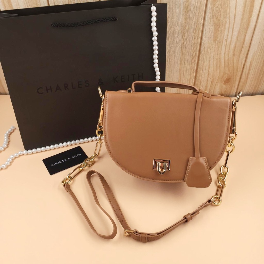 Giày Charles N Keith Thời Trang Cá Tính Trẻ Trung