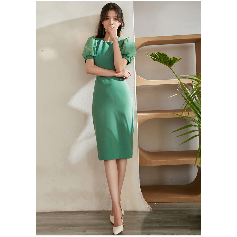 Đầm xanh dáng suông trơn cổ tròn tay ngắn phồng