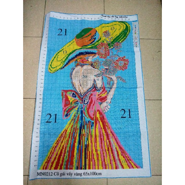 Tranh thêu Cô gái và hoa hướng dương