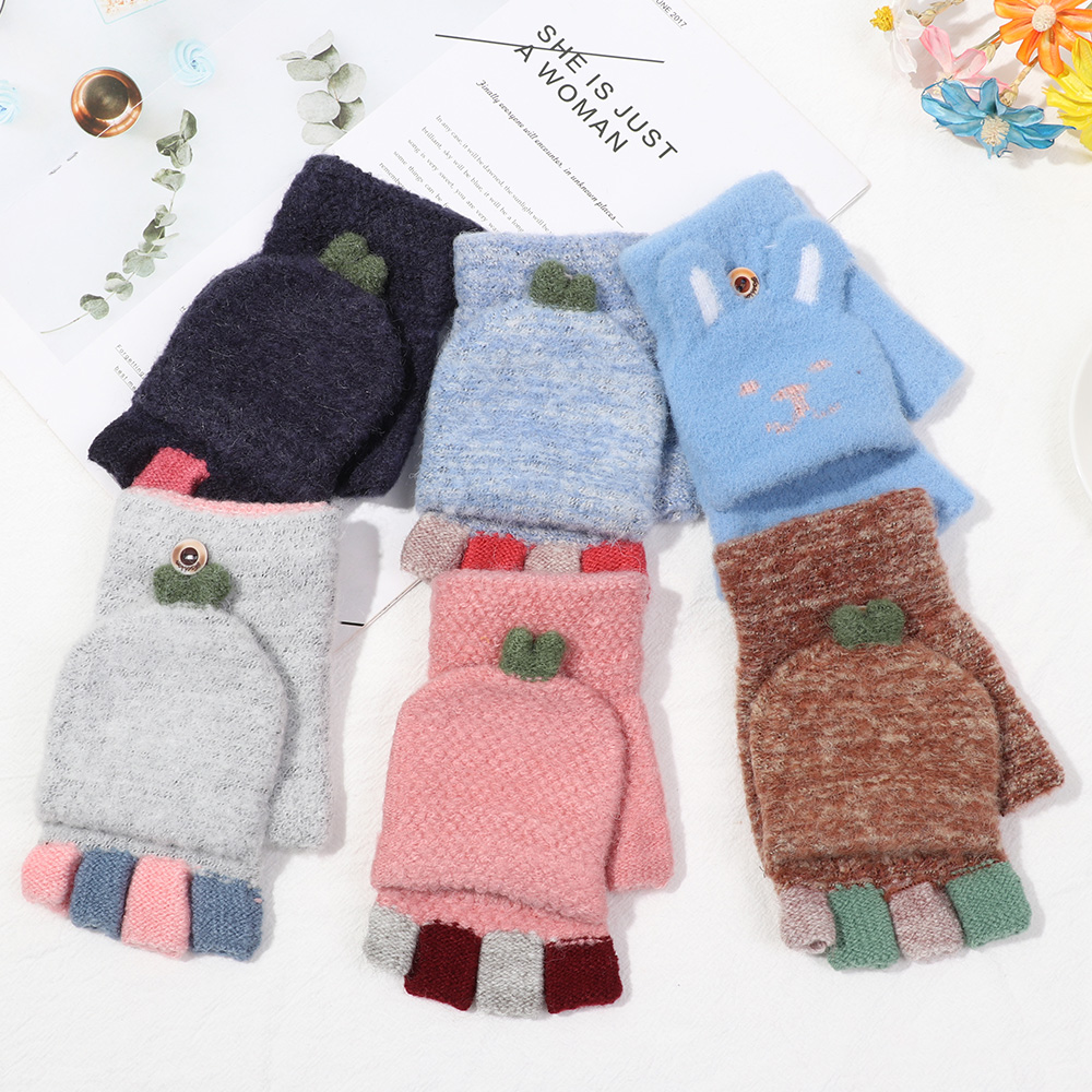 Găng tay hở ngón giữ ấm trong mùa đông thiết kế xinh xắn đáng yêu