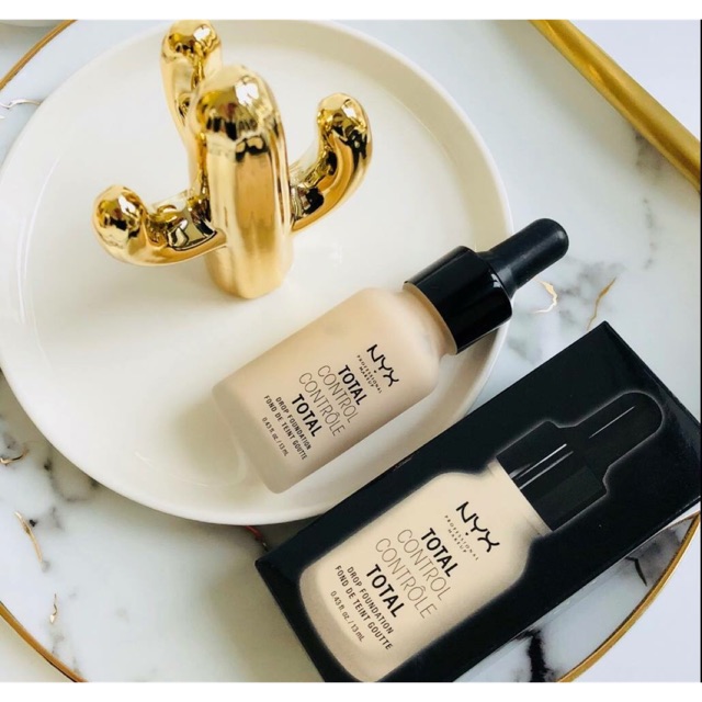 Kem Nền NYX Total Control Drop Foundation