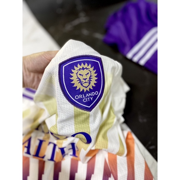 Set Bộ quần áo thể thao bóng đá vải gai thái clb orlando áo trắng quần tím 2022