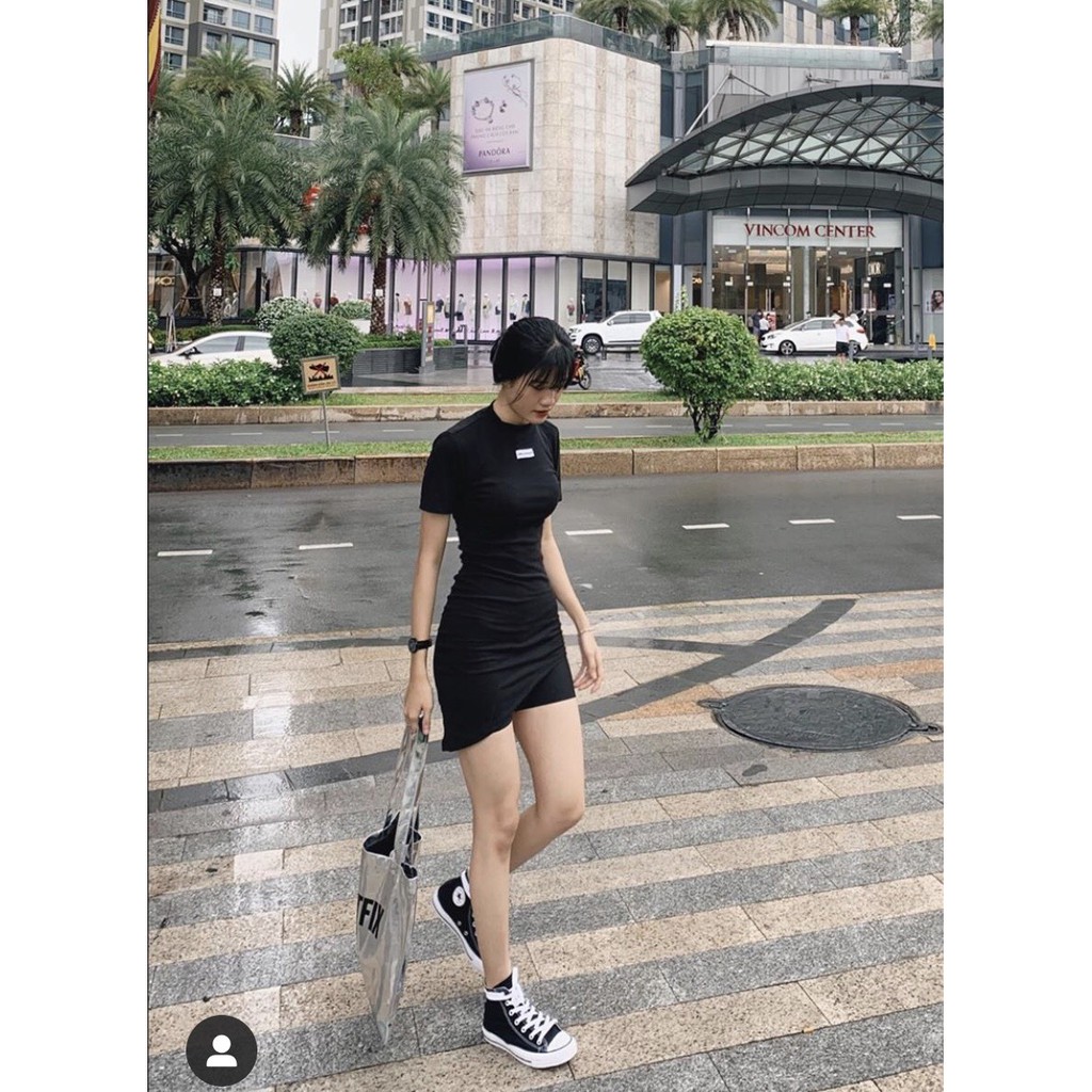 [Mã FATHANG5 giảm 10K đơn 50K] Váy vạt xéo tay ngắn đen HeartBurn | BigBuy360 - bigbuy360.vn