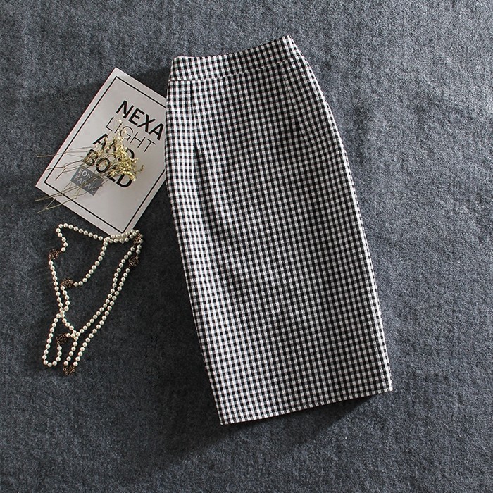 Spring and summer slim slimming black and white plaid bag hip skirt mid-length long knee skirt large size one-step skirt