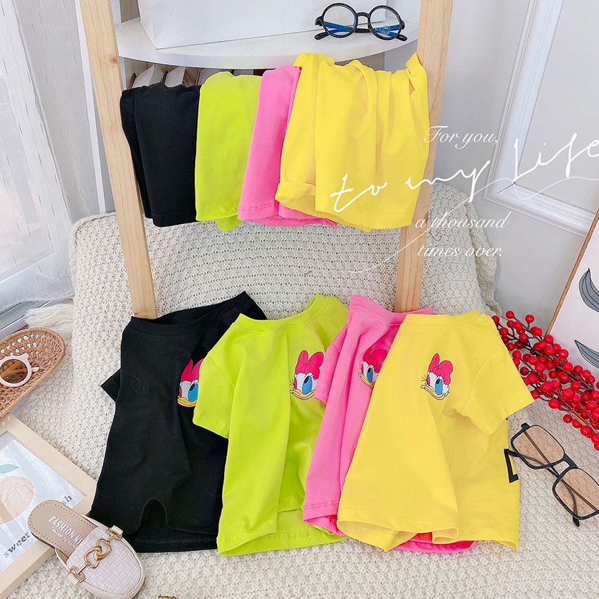 Bộ Quần Áo Trẻ Em Cộc Tay In Hình Vịt Daisy 2 Mặt Dễ Thương Vải Coton Cho Bé Gái Từ 8-21kg Mã CT43
