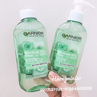Sữa rửa mặt và nước hoa hồng Garnier của Nga
