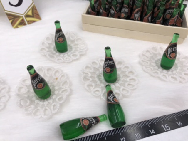 Mô hình chai nước khoáng có ga Perrier, chai nước trang trí nhà búp bê, fruit wine bottle for dollhouse