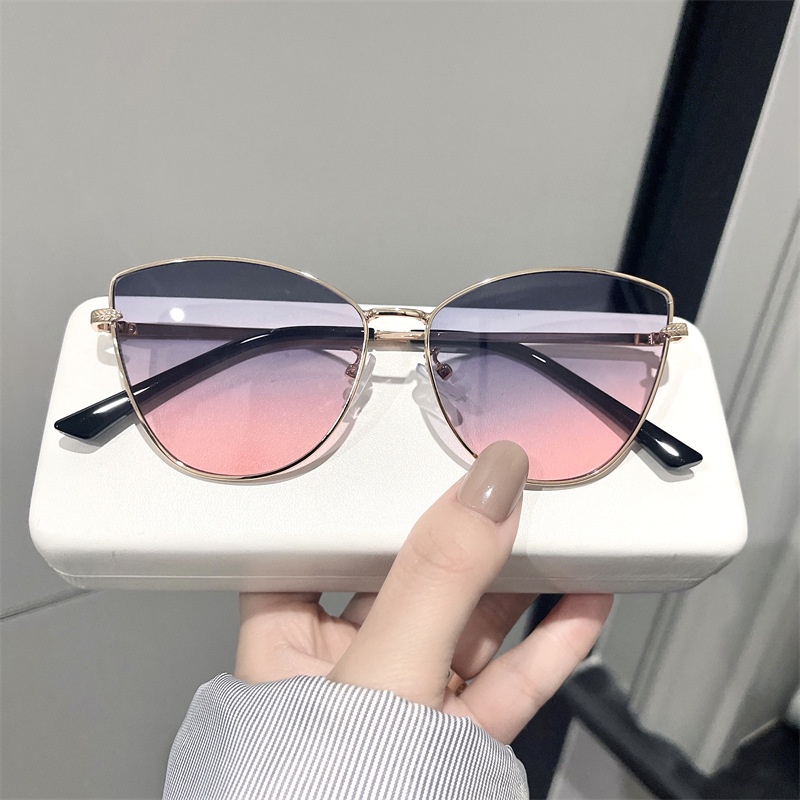 Kính Mát Mắt Mèo Gọng Kim Loại Nhiều Màu Sắc Phong Cách Retro Thời Trang Cho Nữ