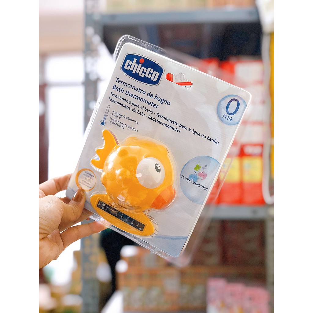 Đo nhiệt độ nước tắm hình chú cá Chicco