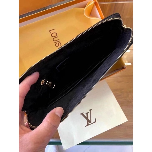 Tú ví cầm tay thời trang