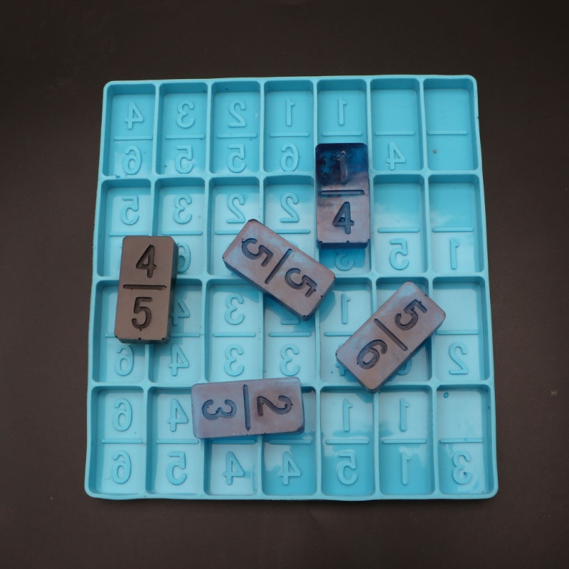 Khuôn Silicone Làm Trang Sức Hình Quân Bài Domino