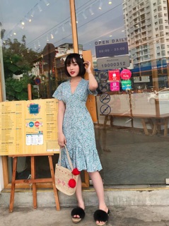 Đầm hoa midi đuôi cá cổ V vintage