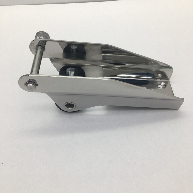 Con Lăn Neo Cho Thuyền Bền Và Chống Ăn Mòn