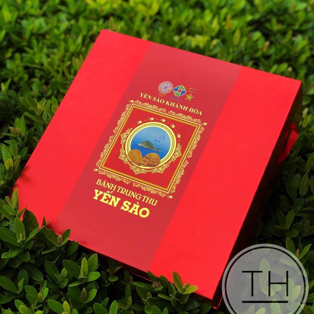 Bánh trung thu Yến sào Khánh Hoà (hộp 4 bánh 200g/bánh)