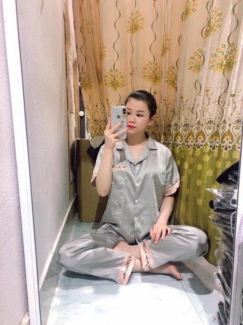 Bộ lụa quần dài viền chữ | BigBuy360 - bigbuy360.vn