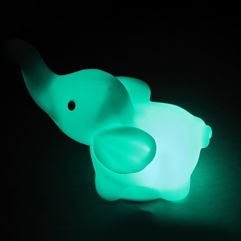 Đèn ngủ LED có công tắc bật/tắt hình chú voi đổi 7 màu độc đáo