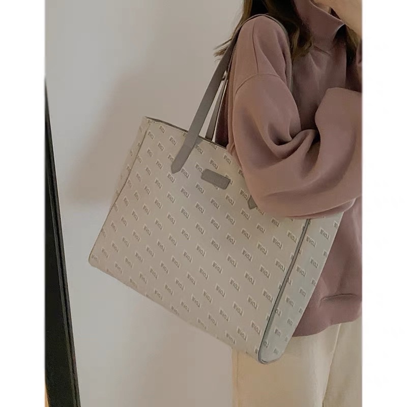 Túi tote hoạ tiết chữ Love (kèm ảnh thật)