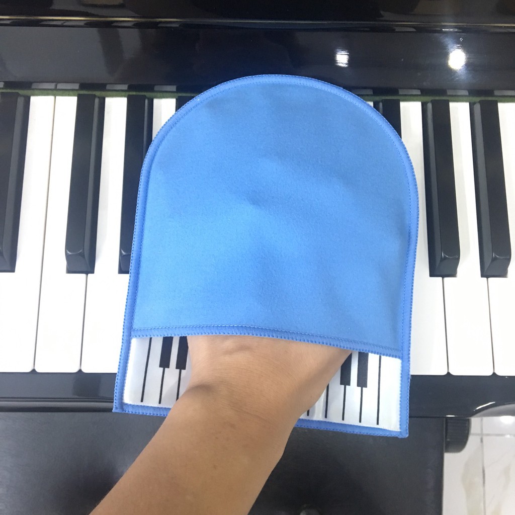 Bao tay lâu đàn Piano, Dụng cụ lau làm sạch đàn Piano
