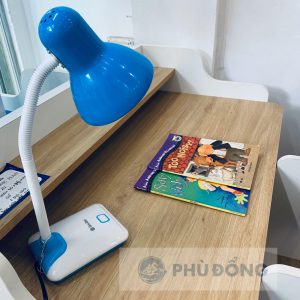 Đèn học để bàn Rạng Đông chống cận thị cho bé, học sinh đèn led bảo vệ mắt bảo hành 1 năm