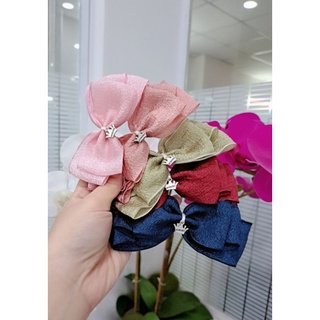 Kẹp tóc mái nơ voan nhăn đính vương miện